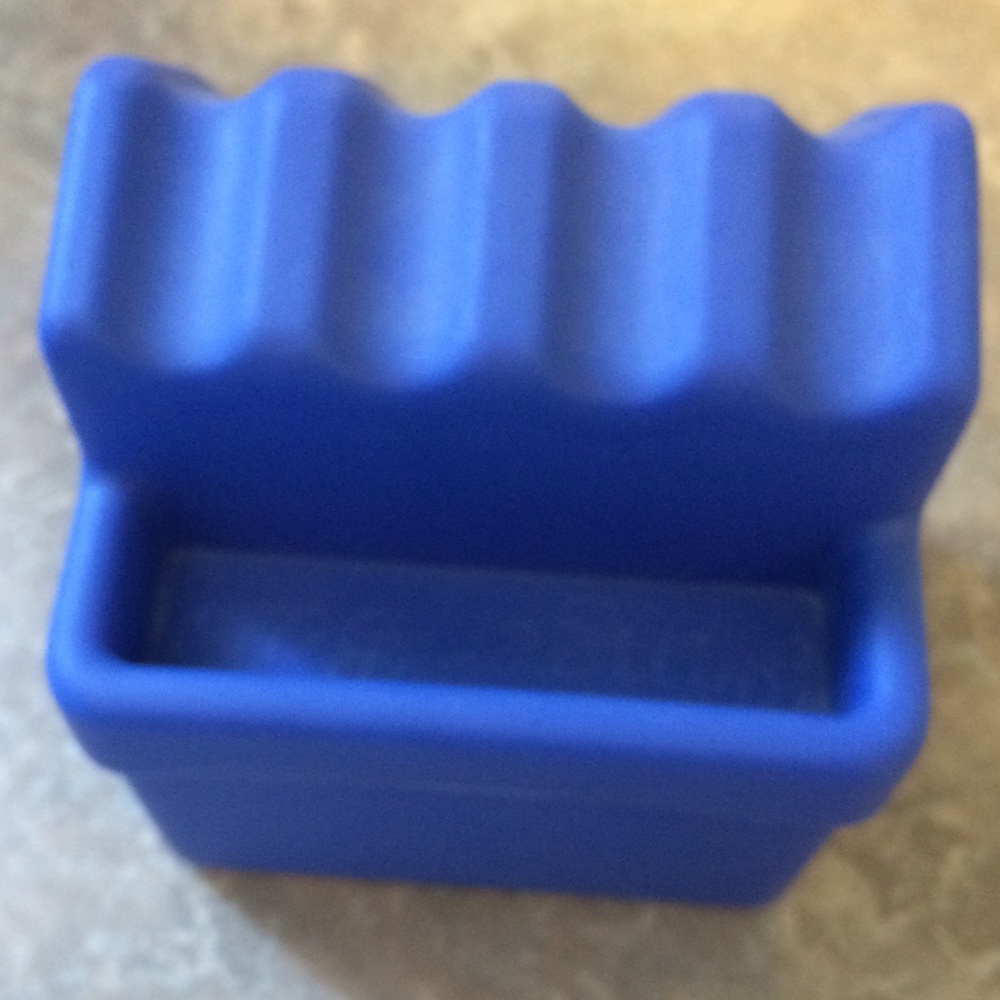 Manicure Hand Rest and Storage Box from Avon Vintage Late 90s Blue Makeup Case